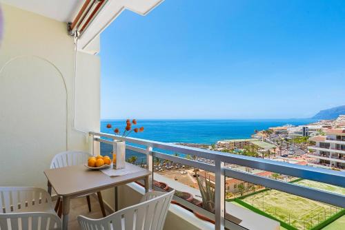 Santiago del Teide Apartamento | Ocean View Arenas Negras, Newly Renovated