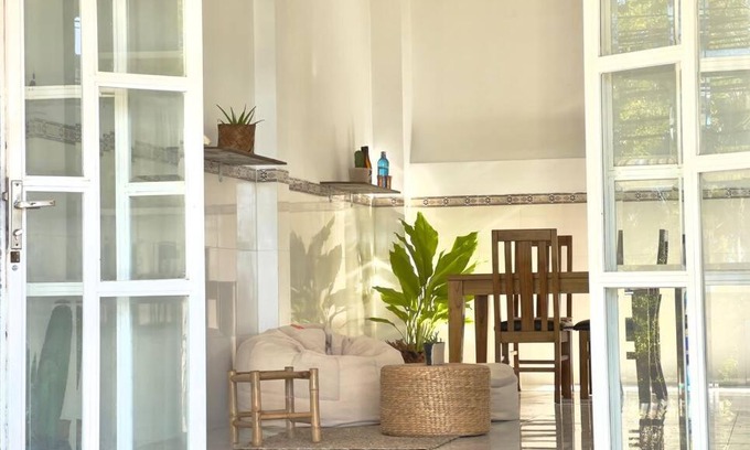 East Ham Tien Beach Casa | Ocean View Beach House