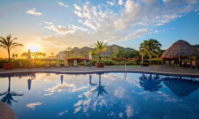 Herradura Apartamento | Ocean View Condo in Los Sueños