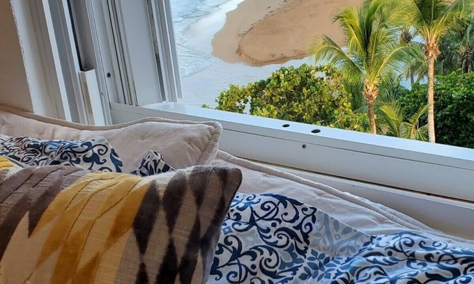 La Pared Condominio | OCEAN VIEW GORGEOUS 1 Full Bedroom Apt.BRAND NEW UNIT SPECTACULAR & CHIC. 5Stars