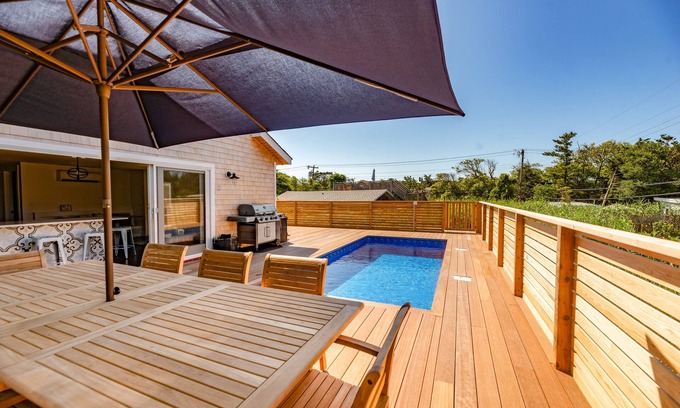 Ocean Bay Park Casa | Ocean View Home w/ a Rooftop Sundeck, Free WiFi, Private Pool, & Central A/C
