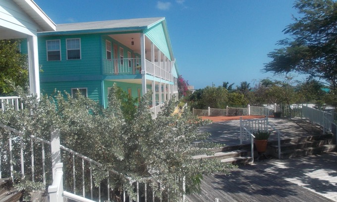 Rokers Point Condominio | Vista al mar viviendo en la isla tranquila