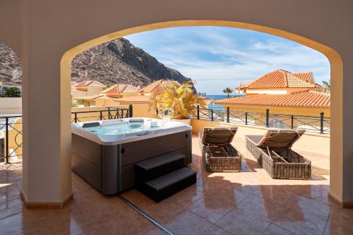 Los Cristianos Villa | Ocean View Luxury Villa
