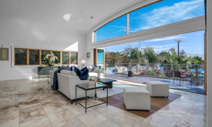 Central Malibu Casa | Ocean View Malibu Home by Escondido Beach