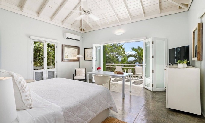 Playa Sardinas I Cama Y Desayuno | Ocean view overlooking stunning views of keys