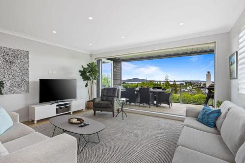 Kohimarama Casa | Ocean View Spacious 5BR Retreat for Families