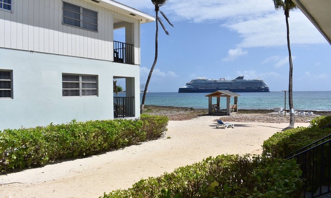 Seven Mile Beach Apartamento | Ocean View Studio - #8