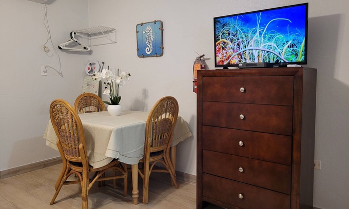 Seven Mile Beach Apartamento | Ocean View Studio - #9