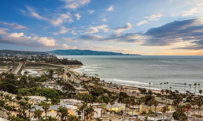 Cardiff-by-the-Sea Casa | Ocean-View Studio. New, Modern & Walkable to Cardiff Town & Beach