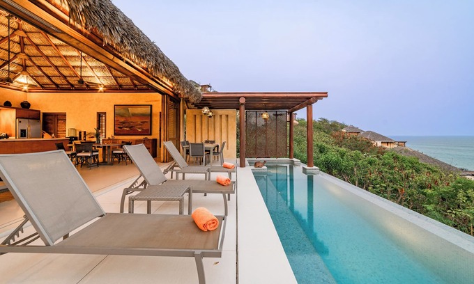Santa María Huatulco Villa | Comunidad frente a la playa | Ocean View Villa w / Servicios increíble complejo de estilo