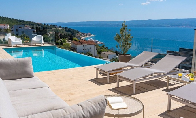 Jesenice Villa | New! Ocean View Villa