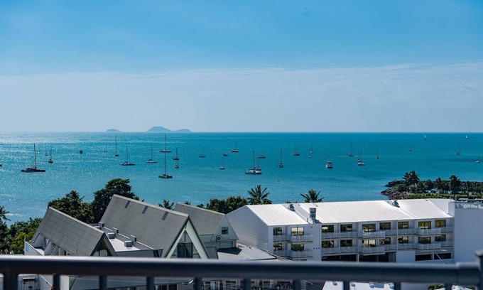 Airlie Beach Apartamento | Ocean Views 16