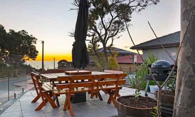 Hallett Cove Apartamento | Ocean Views Apartment 2 min walk to train & ocean