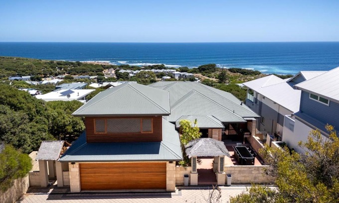 Yallingup Casa | Ocean Views I Private Properties