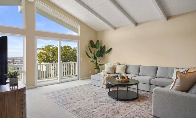 Bay Park Casa | Ocean Views! Outdoor Oasis -Hot Tub/Pool/BBQ