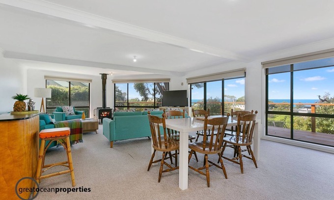 Skenes Creek Casa | Ocean Views, Wildlife. free wifi, full kitchen, linen provided,. BBQ, Fire pit.