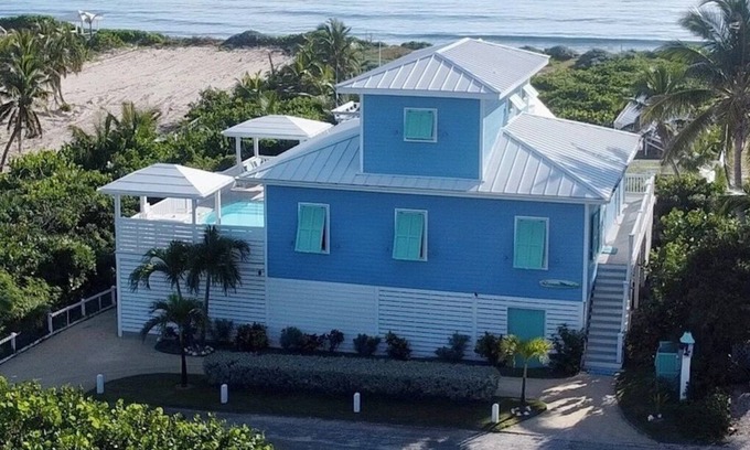 Hope Town Casa | CAPTURA UNA ONDA BAHAMAS: BAÑO 3BR / 2, PISCINA, VISTAS PANORÁMICAS AL AGUA Y CARRO DE GOLF *