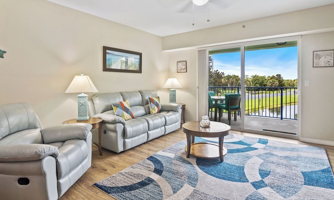 New Smyrna Beach Condominio | Ocean Walk Bld 15 Unit 203 3bdrm Corner Unit