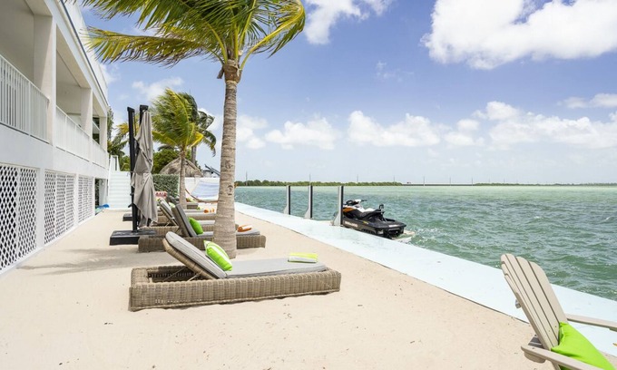 Bay Point Casa | Ocean9 Villa, amazing waterfront, 15 min away from Duval Street!