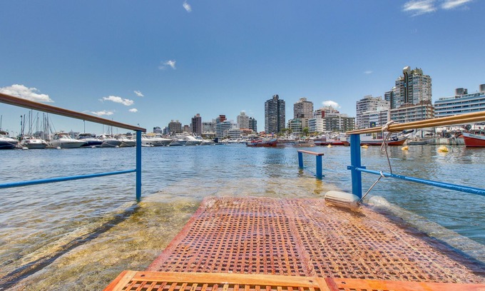 Aidy Grill Apartamento | Oceana Suites The Point