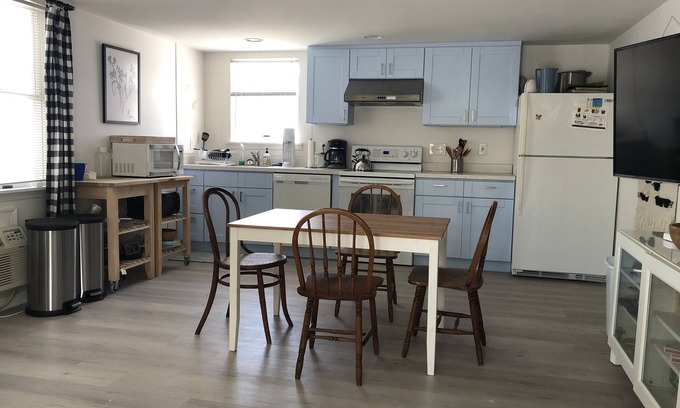 Bethany Beach Apartamento | Oceanblock & Downtown Bethany - 1 bed/1.5 bathroom with Outdoor Space and Grill