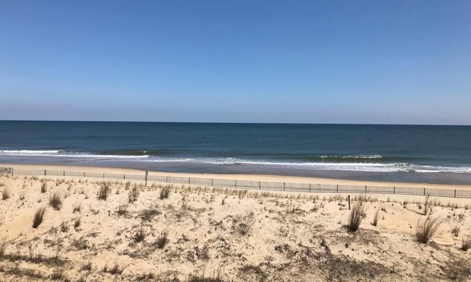 Sussex County Condominio | Oceanfront 3rd Floor Condo with Stunning Views & Private Deck – Perfect Escape!