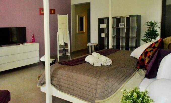 Los Brazos Condominio | Oceanfront 4-bedroom Condo with WiFi and AC in lovely Sosúa