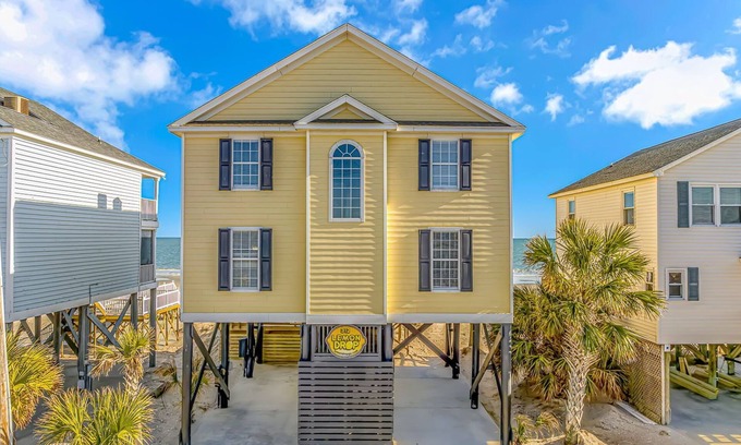 Garden City Casa | Oceanfront 6 bedroom house with heated pool right on beautiful Garden City Beach