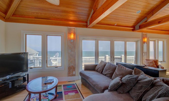 Ocean City Beach Casa | Oceanfront Acropolis