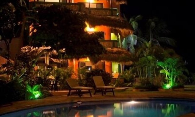 Santa María Apartamento | Apartamentos frente al mar ubicado en la famosa playa de surf Zicatela.