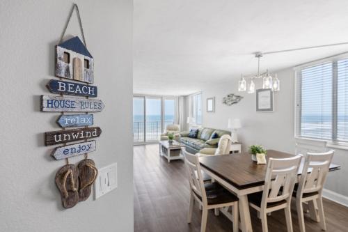 New Smyrna Beach Casa | Oceanfront Beachside Condo - Pool, Beach, & Views