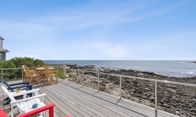 Biddeford Casa | Oceanfront/BOLD Ocean views! Beach access!