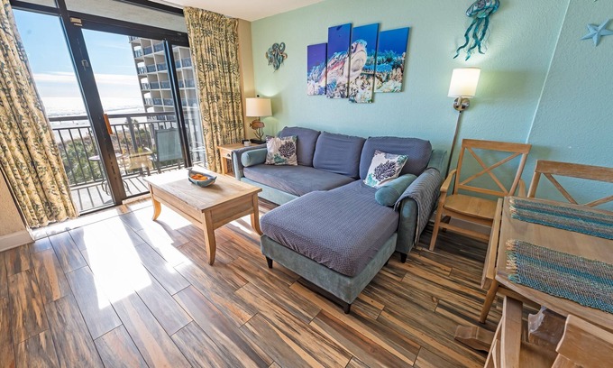 Windy Hill Condominio | Beachfront 1BR w/ balcony & pools