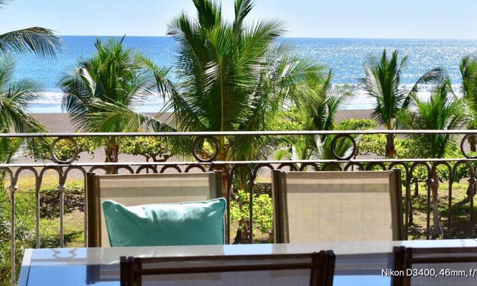 Barrio Los Faroles Condominio | Oceanfront Condo