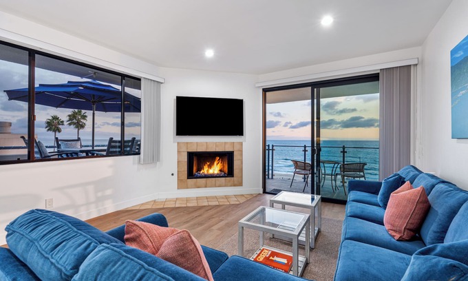 Carlsbad Condominio | Oceanfront Condo with Large Patio and Full Sea View in Carlsbad, CA