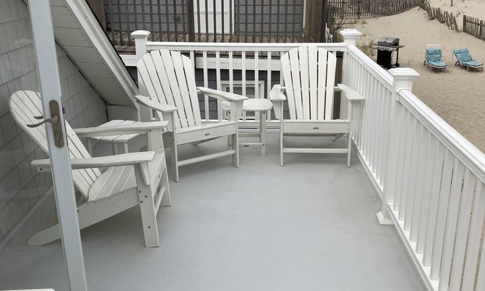 Lavallette Cabaña | Oceanfront Cottage