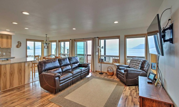 Craig Apartamento | Oceanfront Craig Apt Grill, Fishing On-Site!