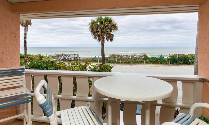 Indialantic By The Sea Casa | ¡En la playa!, perro y familia amigable y cerca de todo!