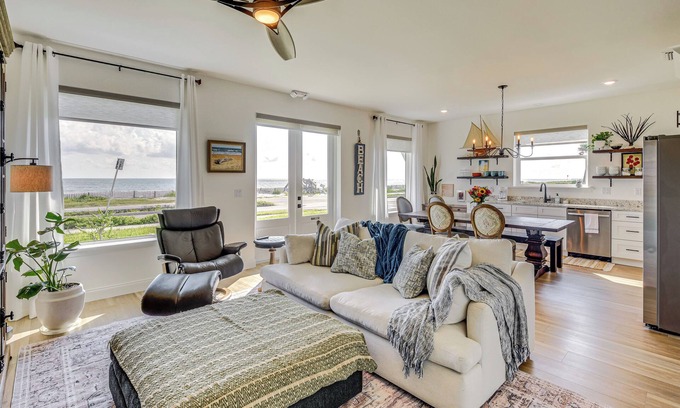 Flagler Beach Apartamento | Oceanfront Flagler Beach Unit w/ Water Views!
