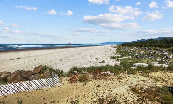 Rockaway Beach Casa | Great Deals on Summer Stays!