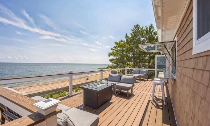 Morgan Point Casa | Oceanfront Getaway - Quiet, Firepit + Pvt Beach