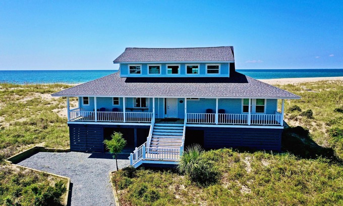 West Beach Casa | Oceanfront Home, Stunning Sunsets, 3 Owner Suites, Club w/Golf, Large Oceanview Deck, Dog Friendly