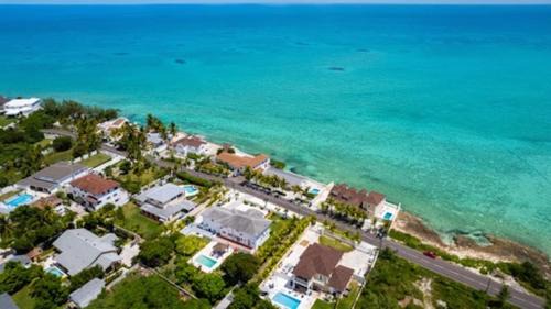 Nassau Casa | Oceanfront Home 35 steps into the SEA! Private Pool! Just bring Snorkel Gear!