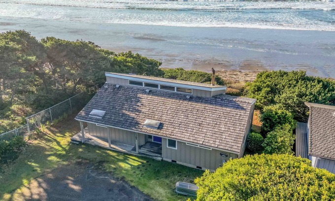 Seal Rock Casa | Casa frente al mar en un vecindario privado con paredes de ventanas para vistas al océano