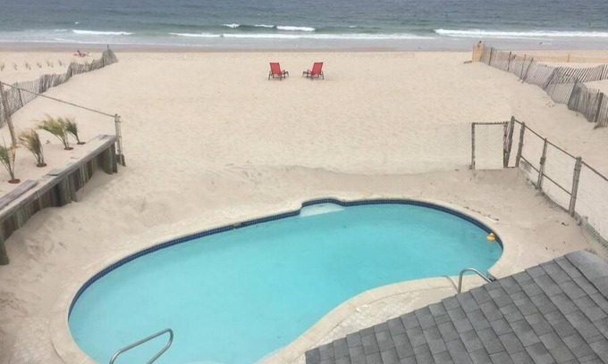Osbornsville Casa | Oceanfront Home + Private Beach + Pool