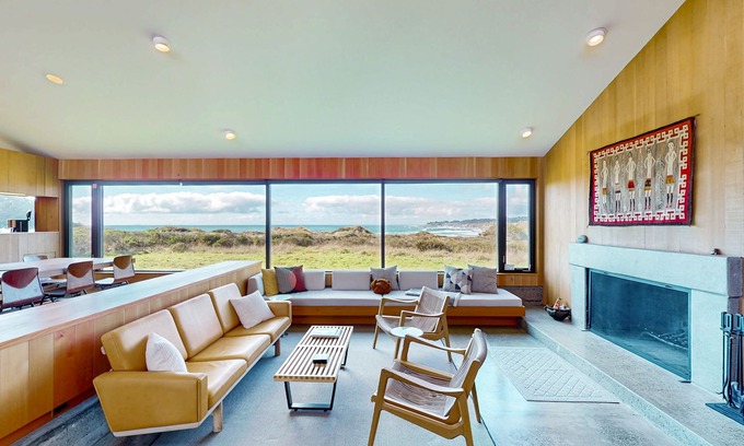 Sea Ranch Casa | Casa frente al mar con bañera de hidromasaje privada, vistas, acceso a la playa y piscinas compartidas / tenis.