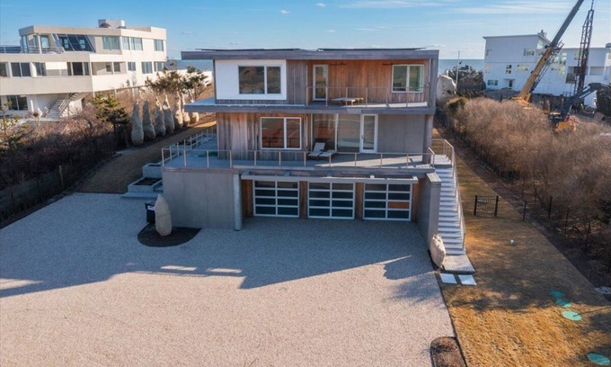 Westhampton Beach Casa | Oceanfront Luxury Modern Home Stunning Views!!
