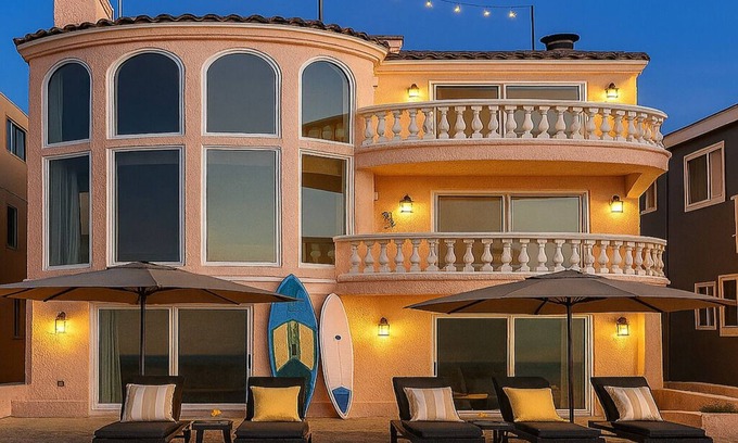 Hollywood Casa | Oceanfront Luxury: Rose in the Sand – Direct Beach Access & Stunning Views