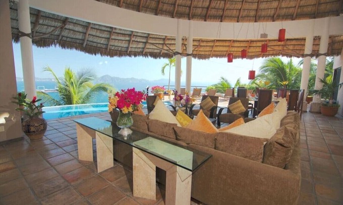 Condominios La Punta Villa | Oceanfront Luxury Villa in Gated Community