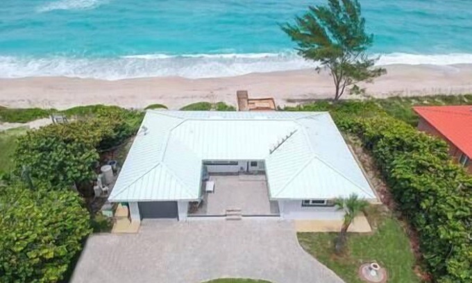 Melbourne Beach Casa | Oceanfront Modern Home w/ Private Beach